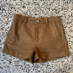 Everlane cotton twill shorts in ochre